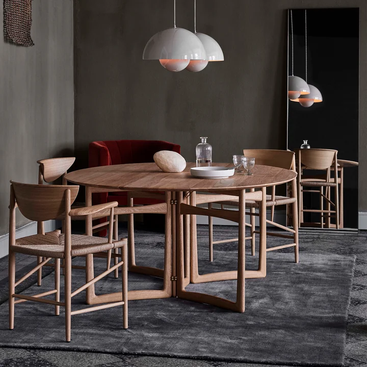 Drawn HM3 et le fauteuil HM4 dessiné par & tradition