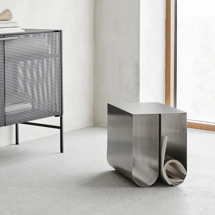 Table d'appoint Curved par Kristina Dam Studio en acier inoxydable