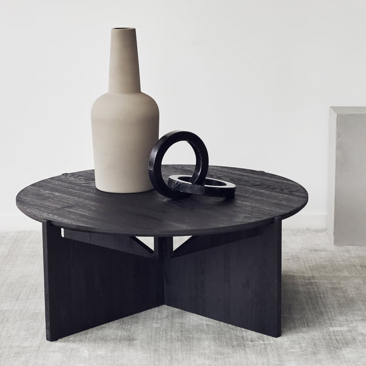 Table basse XL Ø 78 H 36 cm par Kristina Dam Studio en noir