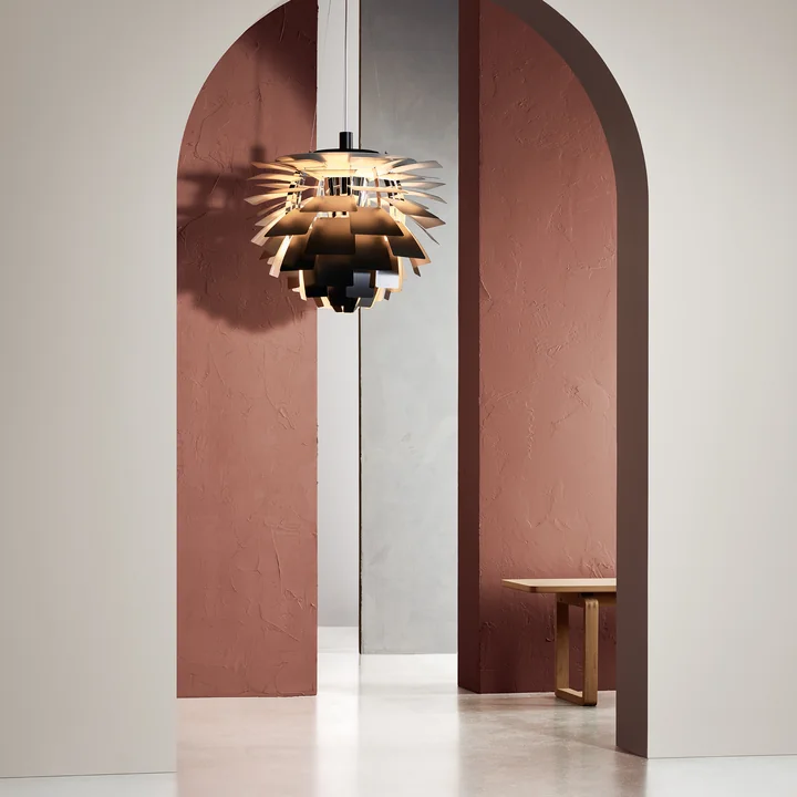 Le site PH Artichoke de Louis Poulsen à l'entrée du couloir