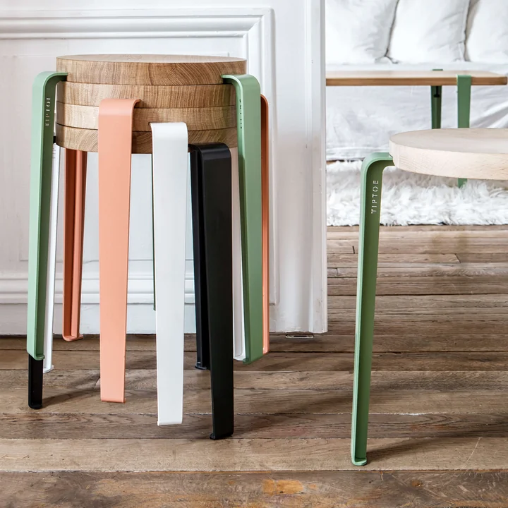 Le tabouret LOU Tabouret, chêne empilé
