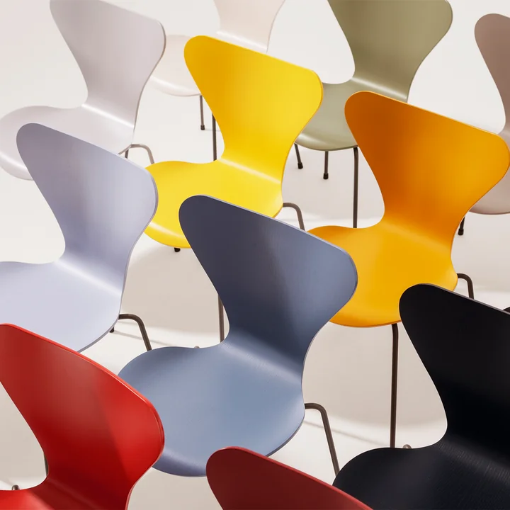 Série 7 Chaise Sense of Colour de Fritz Hansen