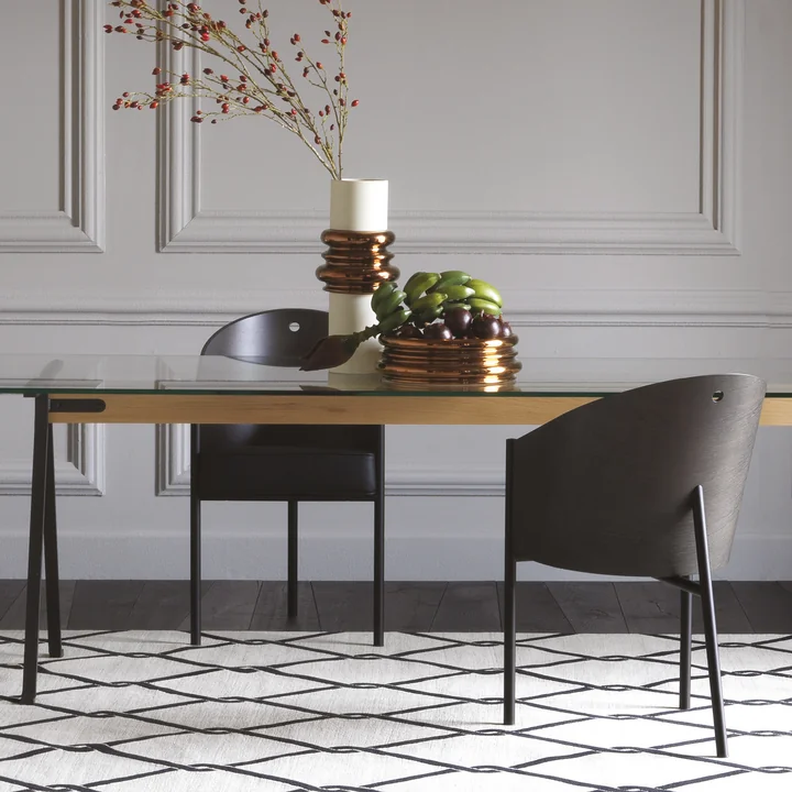 La Costes chaise de Driade la table du salon