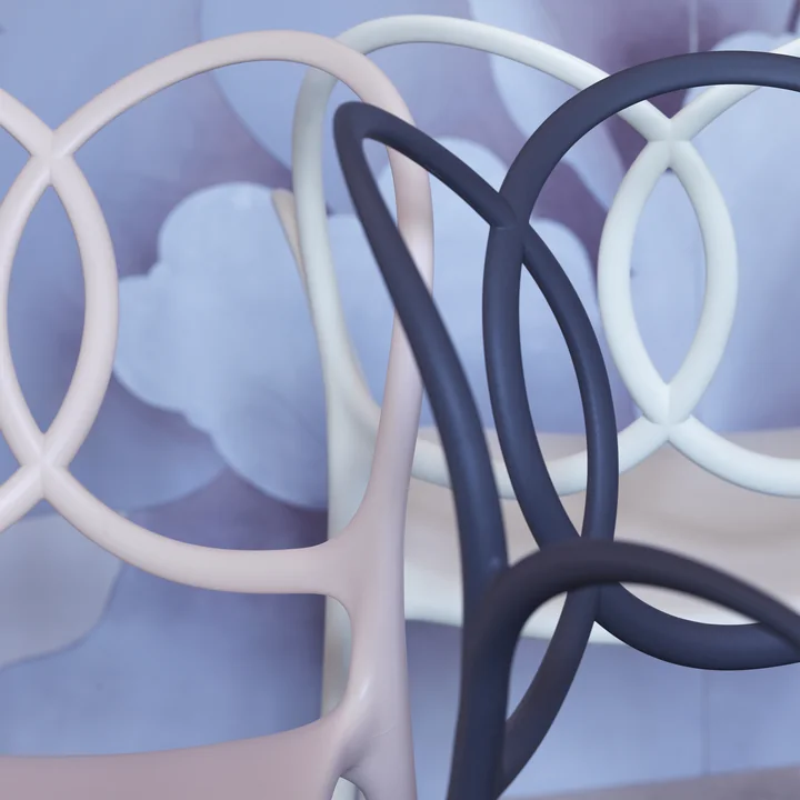 La chaise à accoudoirs Sissi en détail