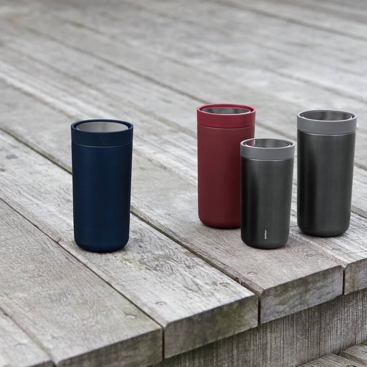 Le To Go Click gobelet de Stelton dans ses différentes versions en plein air