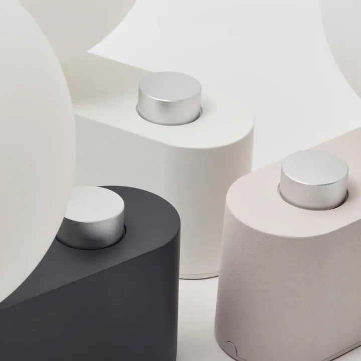 Alumina Lampe de table dans le groupe