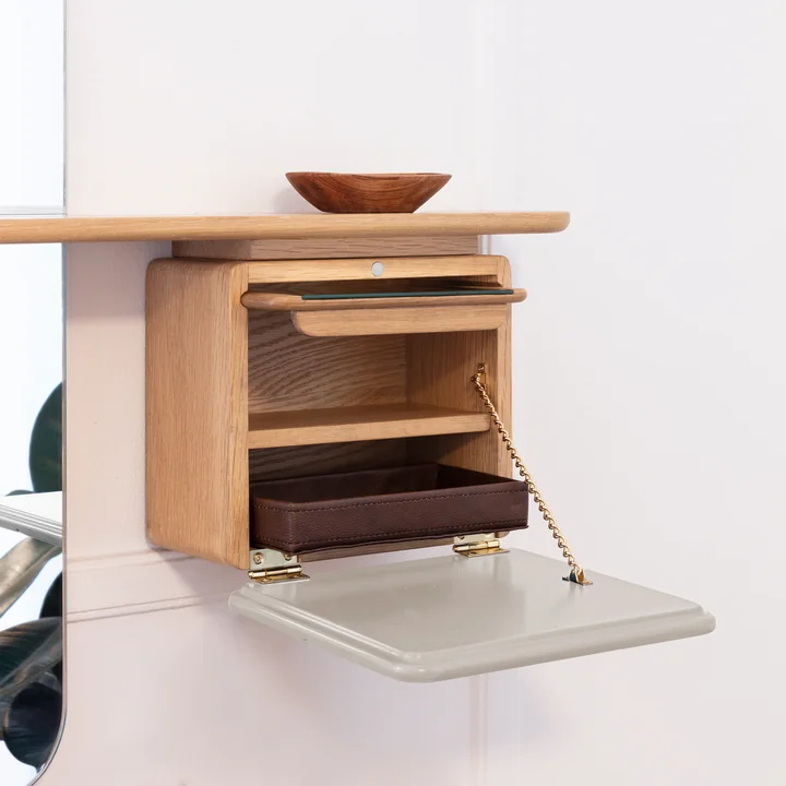 Le One More Look miroir de Umage en chêne / perle