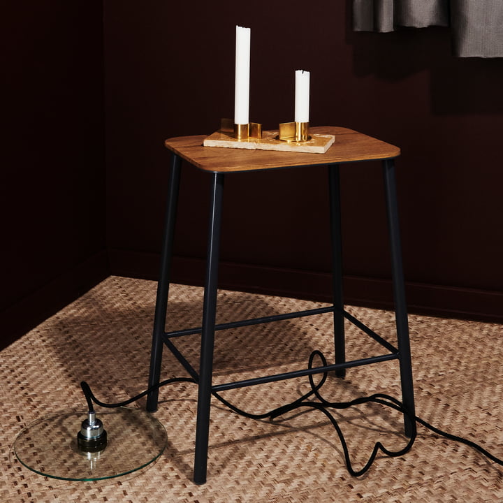 Le tabouret Adam comme table d'appoint