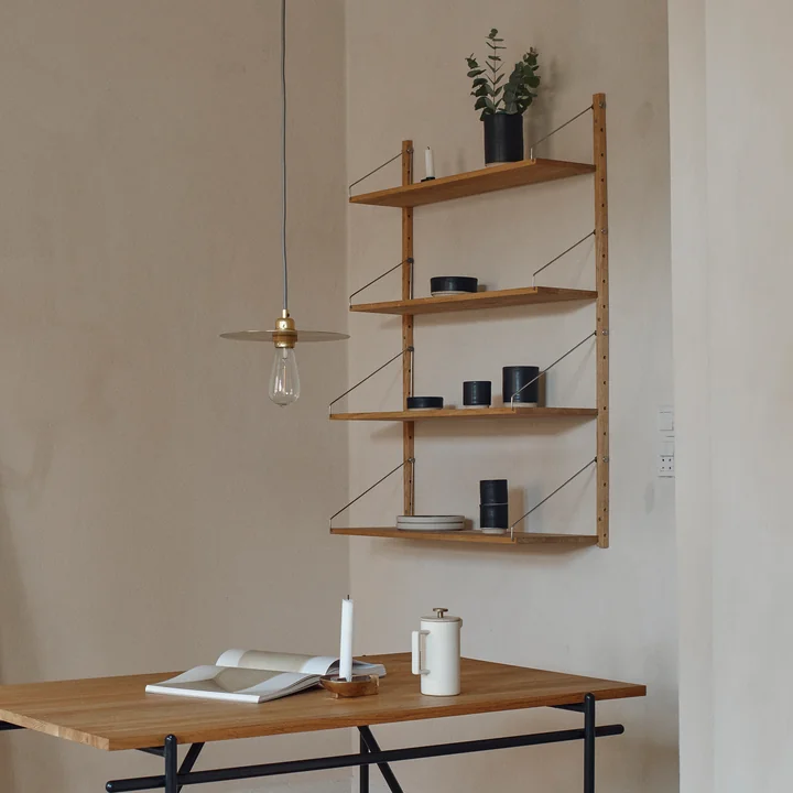 L'étagère Library de Frama dans le bureau