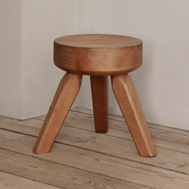 Le tabouret AML de Frama dans l'ambiance