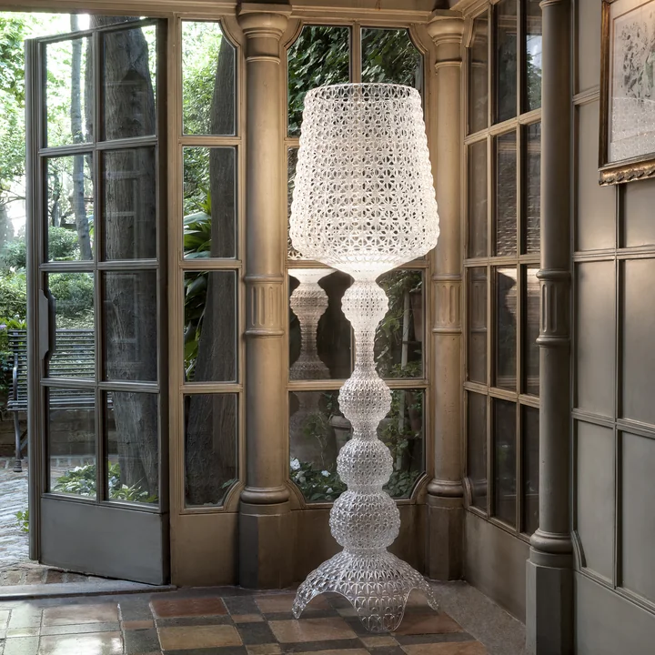 Lampadaire LED transparent