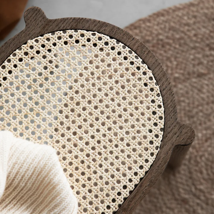 Un banc élégant au look contrasté