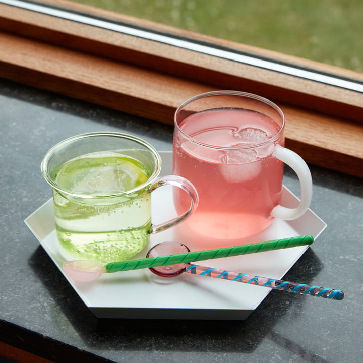 Les cuillères en verre Hay au thé glacé