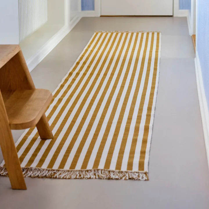 Un tapis de course élégant au look bicolore
