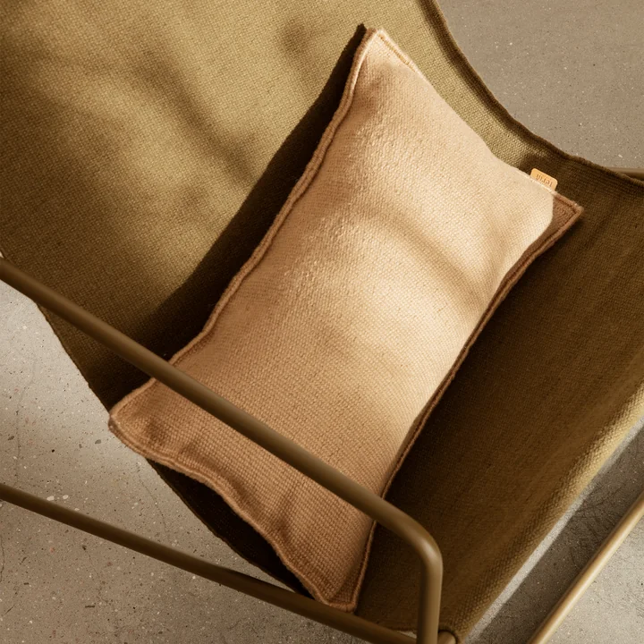 Le coussin Desert de Ferm Living est confortable et respectueux de l'environnement