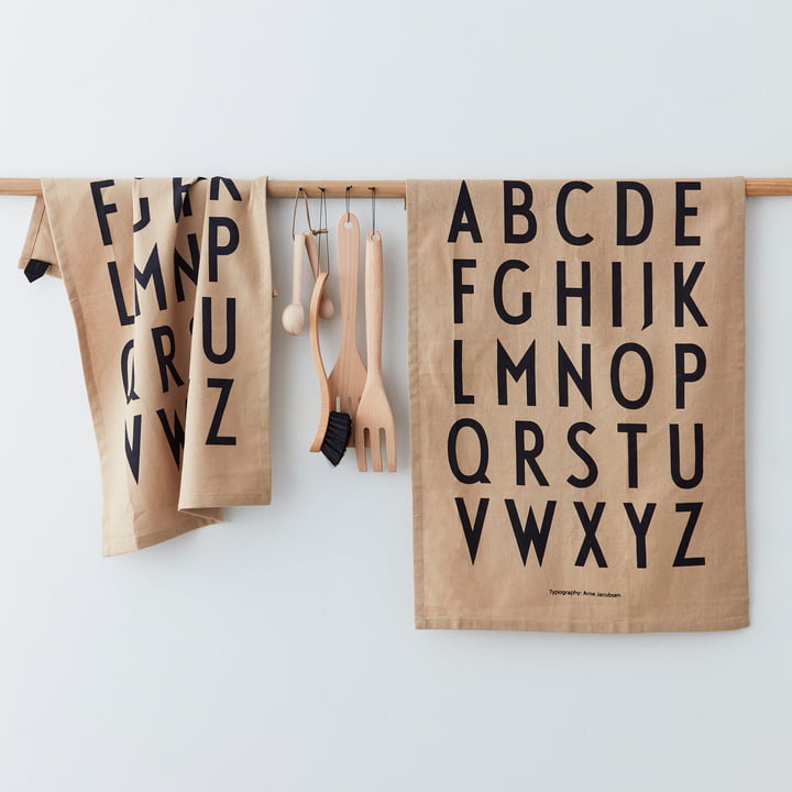 Le torchon Classic de Design Letters sur une perche