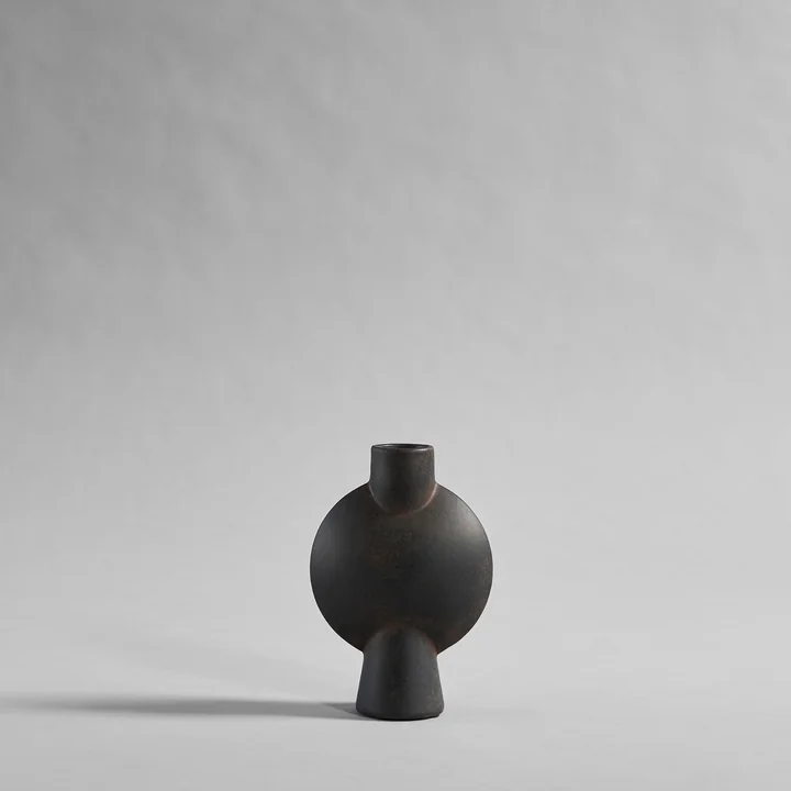 Le vase Sphere Bubl Mini de 101 Copenhagen s'inspire des vases chinois.