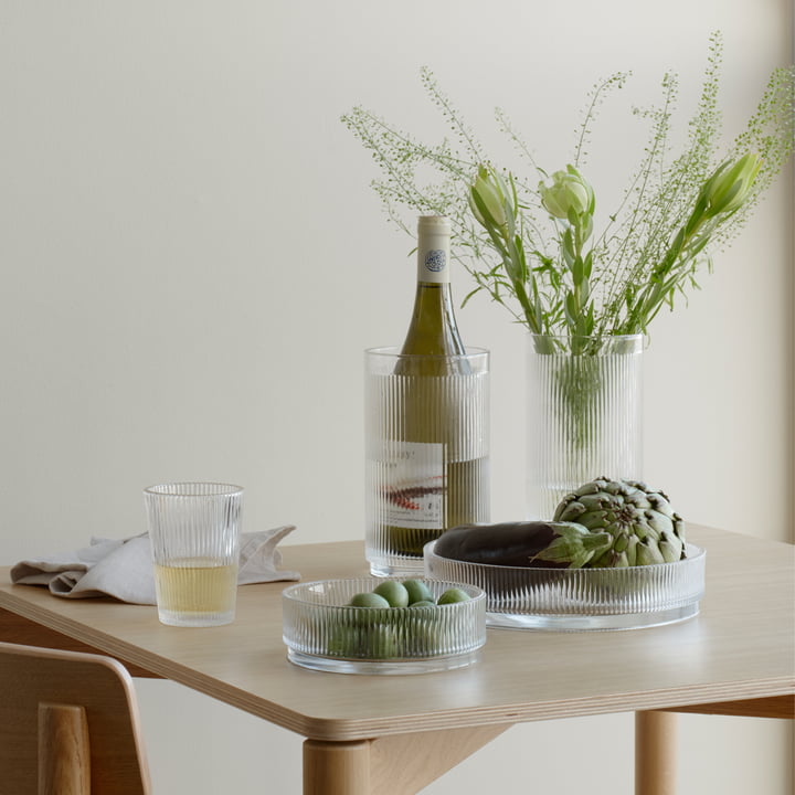 Le plat de service Pilastro et le seau à vin de Stelton dans le style Art déco