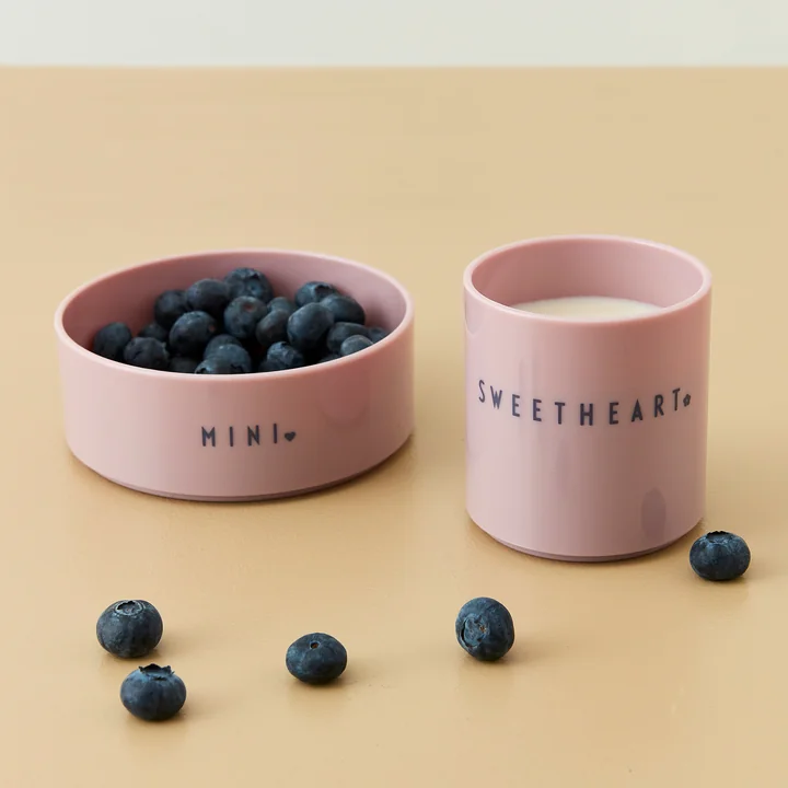 Le AJ Mini Favourite La vaisselle en Tritan de Design Letters fait naître un sourire sur les lèvres