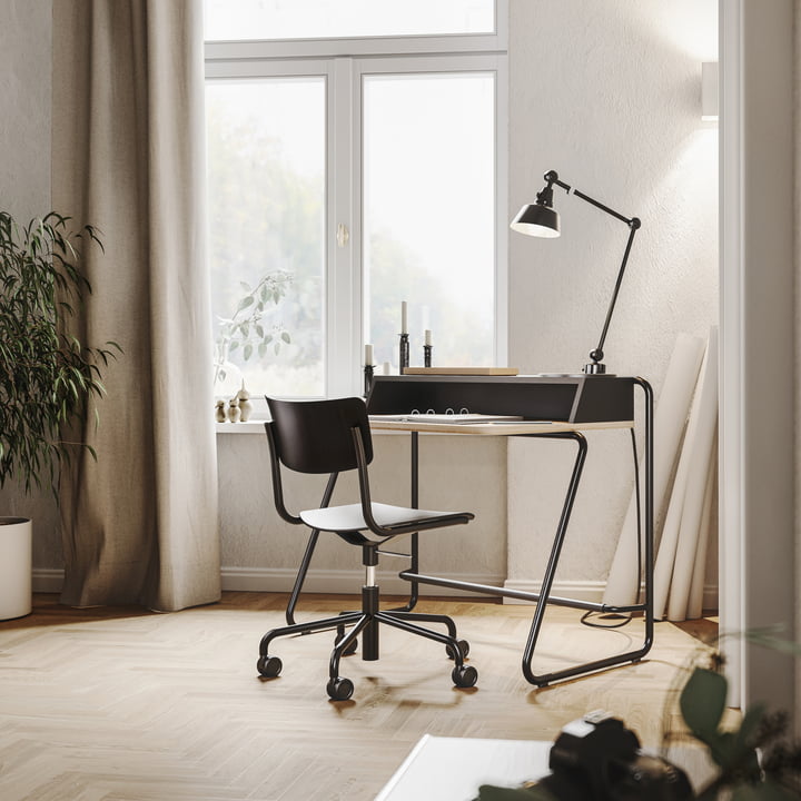 La chaise de bureau agile S 43 DR de Thonet au bureau au bureau