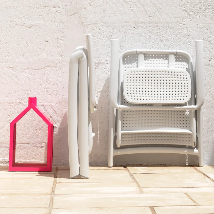 La chaise Acquamarina Relax chaise de jardin et le Darsena Relax Fauteuil pliant de Nardi plié