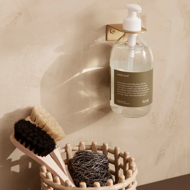 Basho Porte-savon mural en laiton par Ferm Living