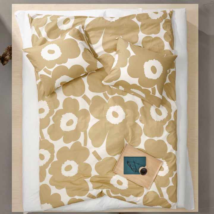 Le site Unikko Linge de lit de Marimekko avec un motif floral estival