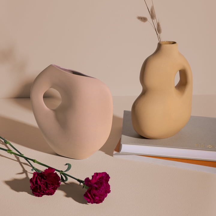 Vases en céramique à surface souple