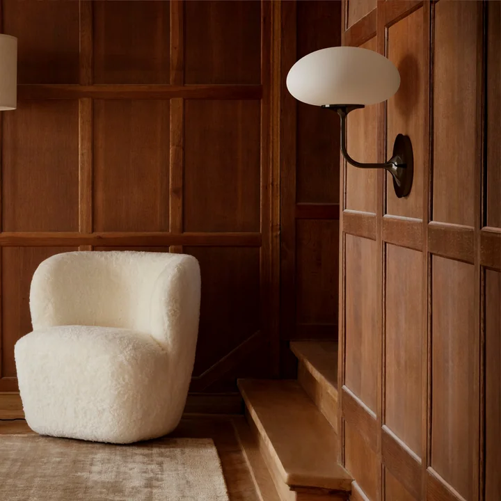 L'applique Stemlite dans l'entrée