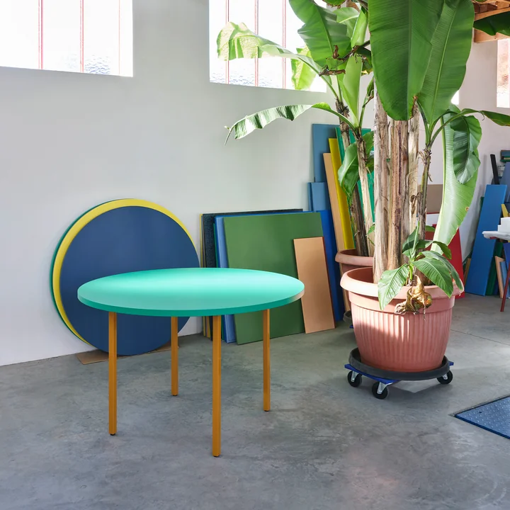 Two-Colour Table de salle à manger de HAY en version ronde