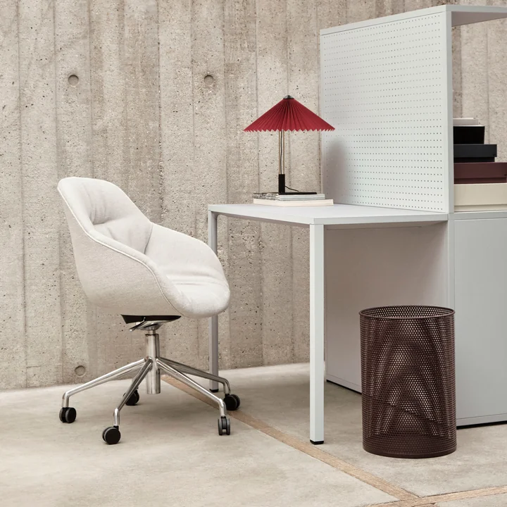 About A Chair AAC 155 de HAY