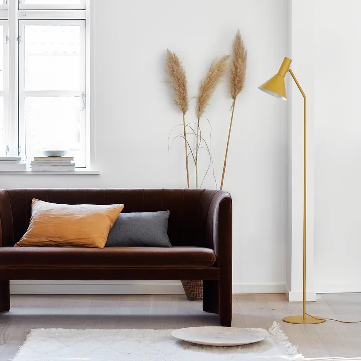 Le lampadaire Lyss dans le salon
