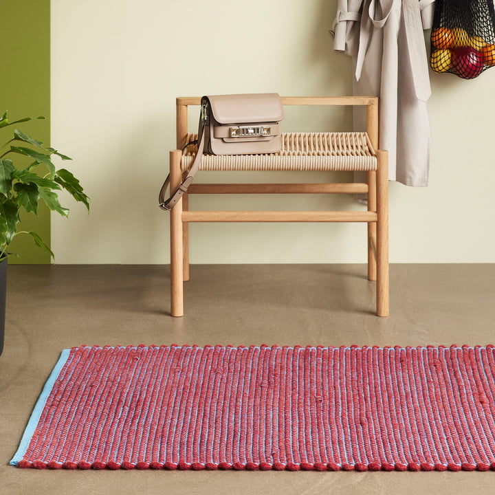 Le banc avec cordon dans l'entrée