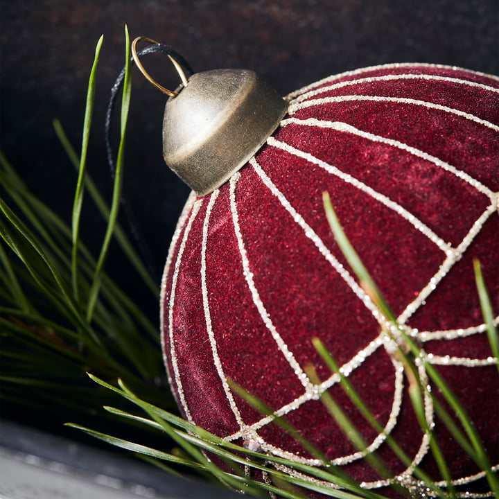 Velour boule de sapin de Noël de House Doctor en couleur rouge-brun