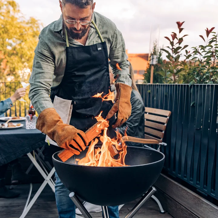 Plaque à feu et barbecue en un