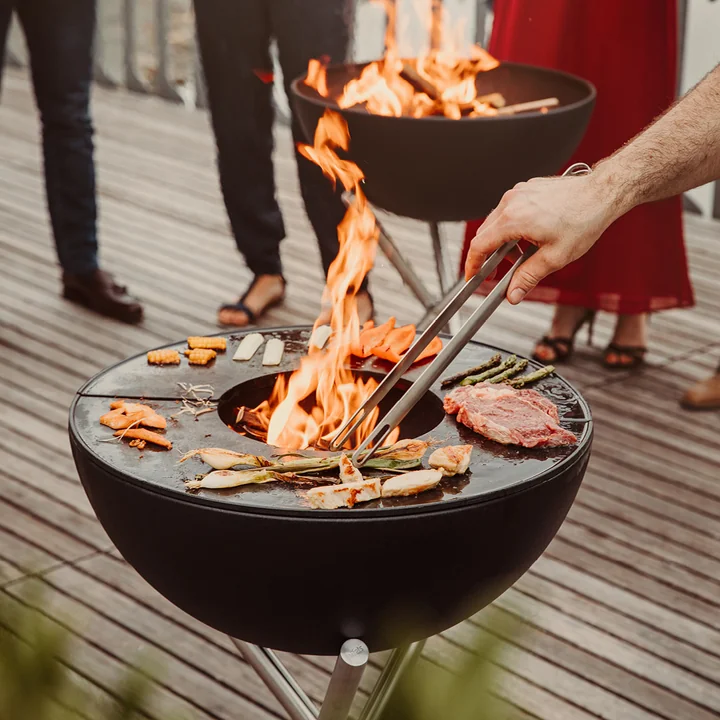 Bac à feu avec plaque de cuisson plancha