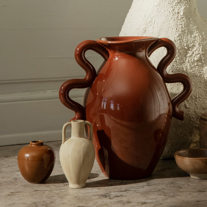 Verso Vase à fleurs de ferm Living dans la couleur terracotta