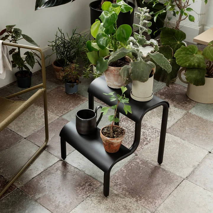 Up Step Tabouret multifonctionnel de Ferm Living dans la couleur noir