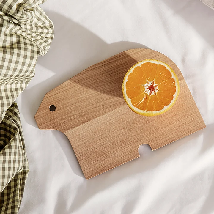 Planche à déjeuner AniBoard de Ferm Living en forme d'ours.