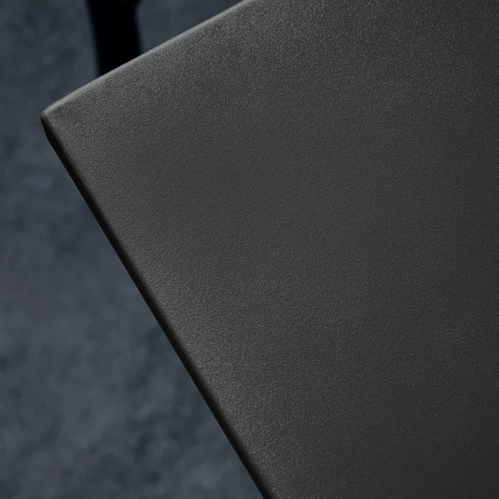 Helo Table de bistrot Outdoor de House Doctor dans la couleur noir