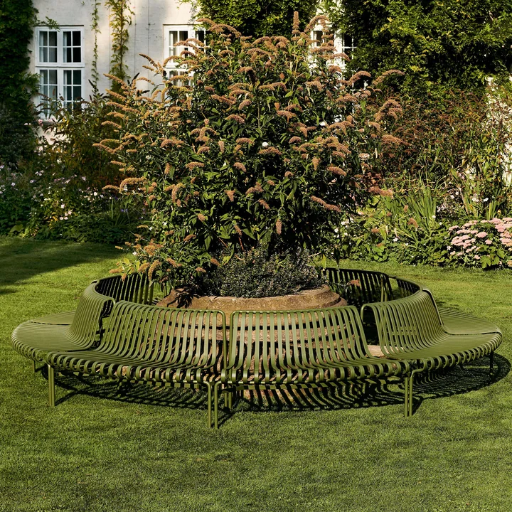 Palissade Park Dining Bench Out / Out de HAY dans la couleur olive