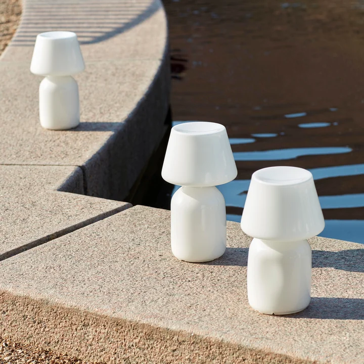 Apollo Lampe à accu, blanche de HAY