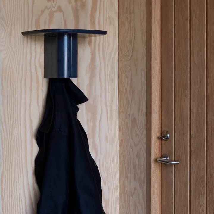 Korpus Etagère murale avec patères, S, midnight blue de HAY