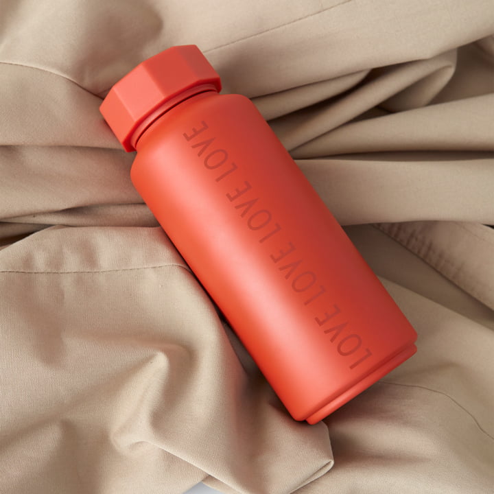 Bouteille thermos AJ Hot & Cold 0,5 l, Love in terracotta (édition spéciale) de Design Letters