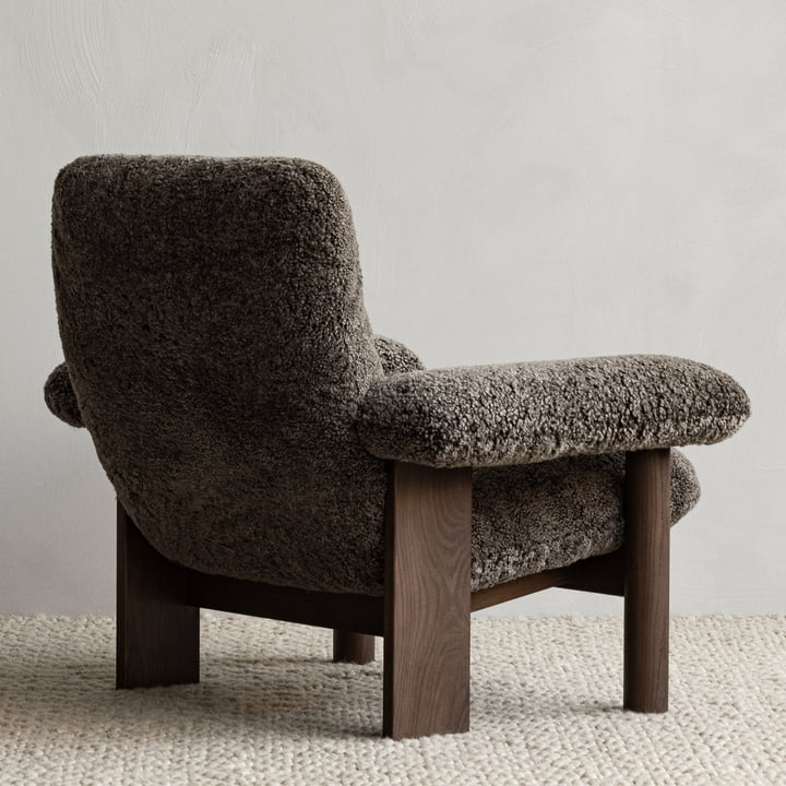 Audo - Brasilia Lounge Chair, chêne foncé / peau de mouton