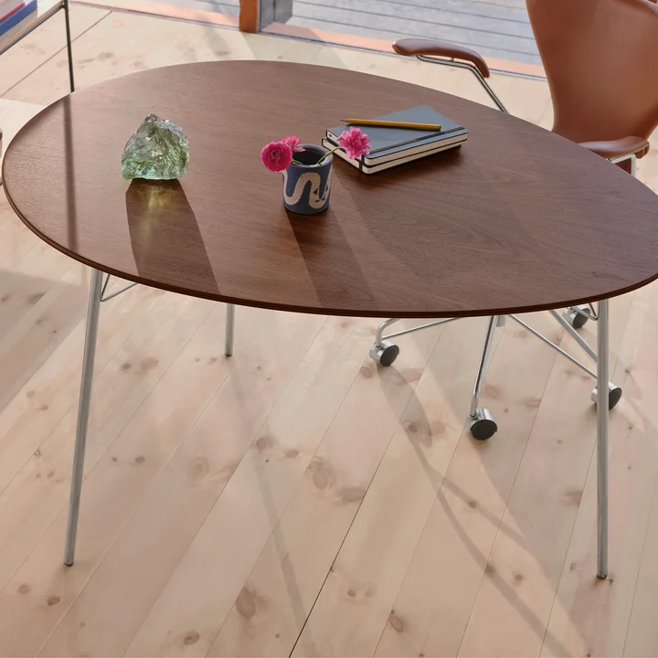 Egg Table de Fritz Hansen