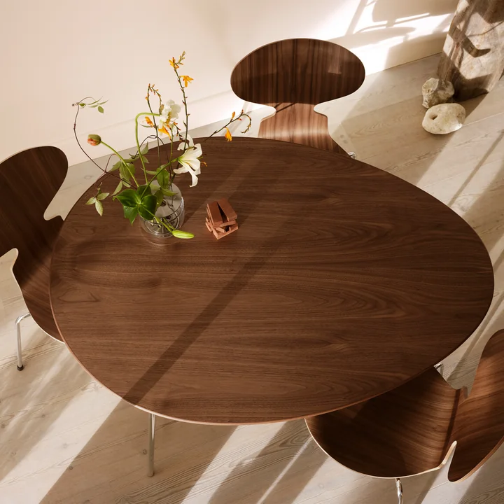 Egg Table de Fritz Hansen