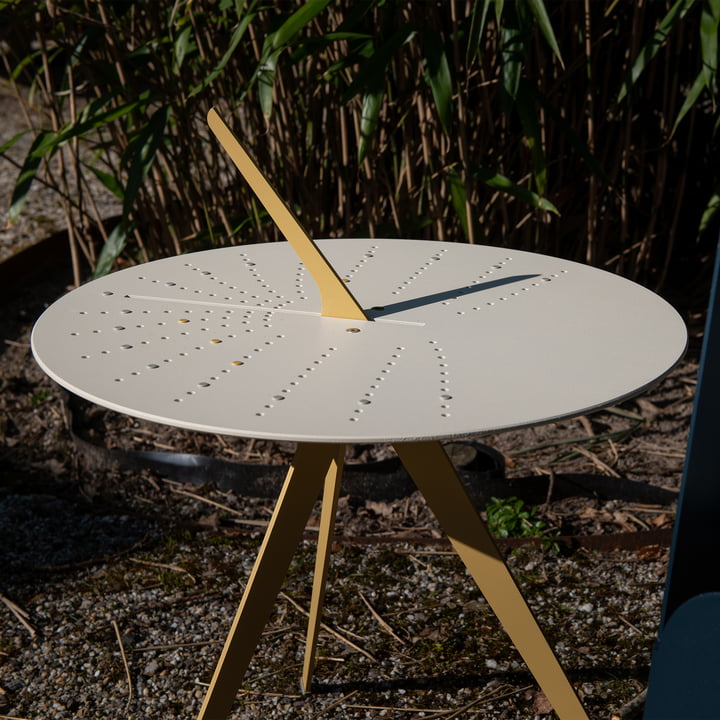 Sundial Table d'appoint de Weltevree dans la couleur sand yellow