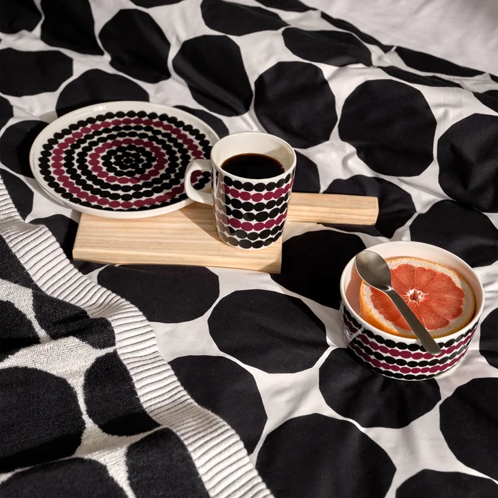 Oiva Siirtolapuutarha , blanc / noir / bordeaux de Marimekko