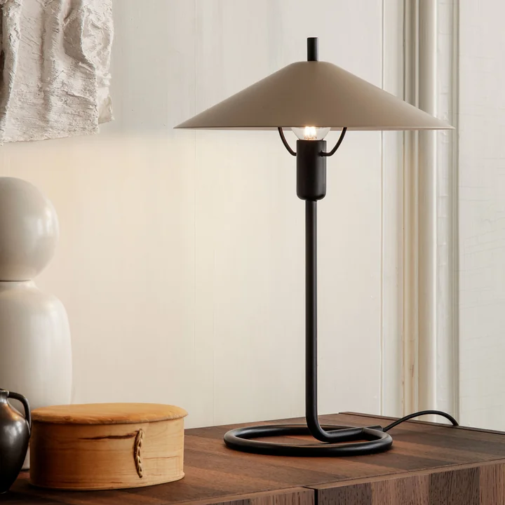 Filo Lampe de table, noir / cachemire de Ferm Living